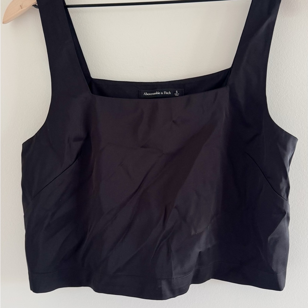 Abercrombie & Fitch  Women's crop Top